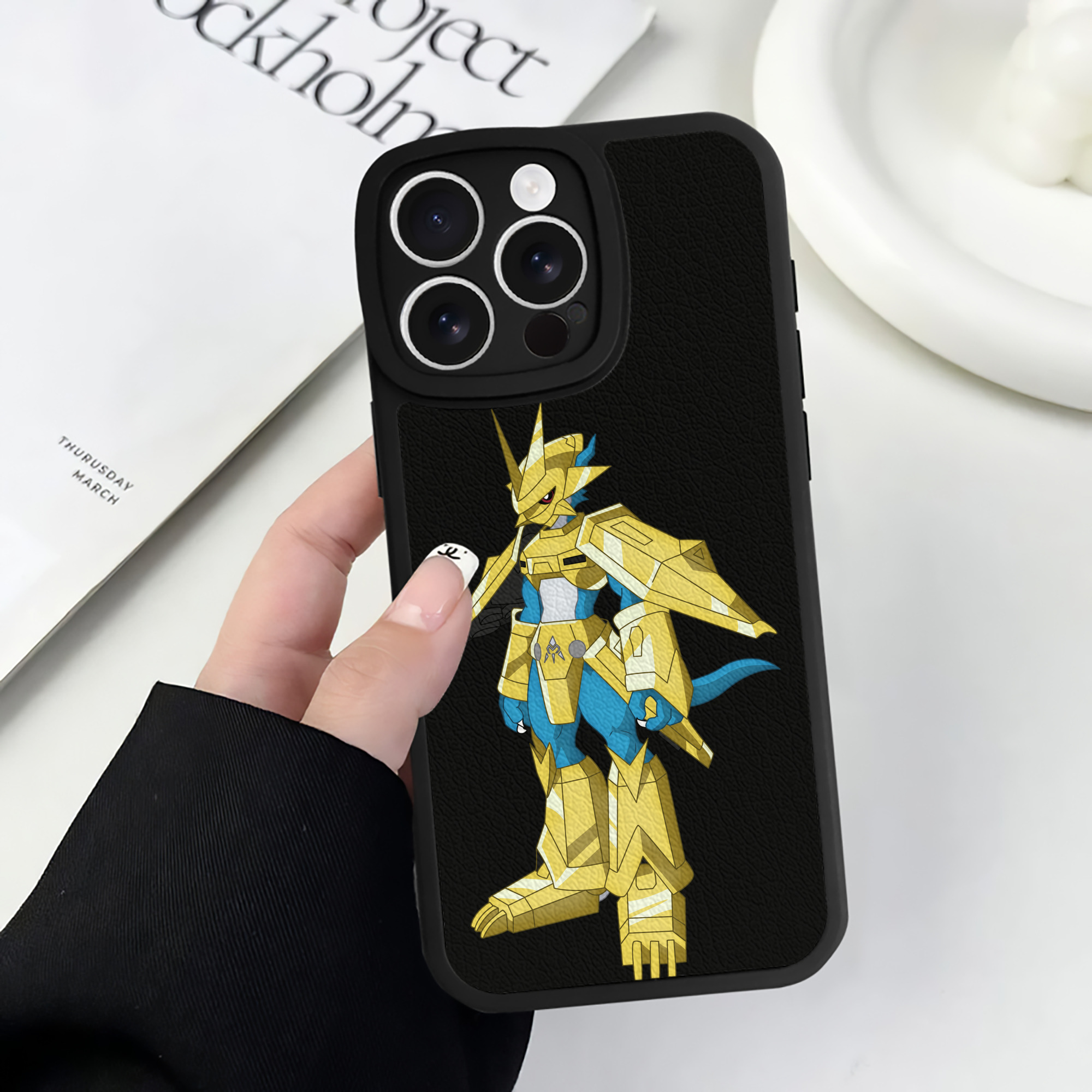 （画像用） Digimon デジタルモンスター/デジモン 【iPhone 16シリーズ対応】シリコンスマホケース（レザー調） 材質：シリコン